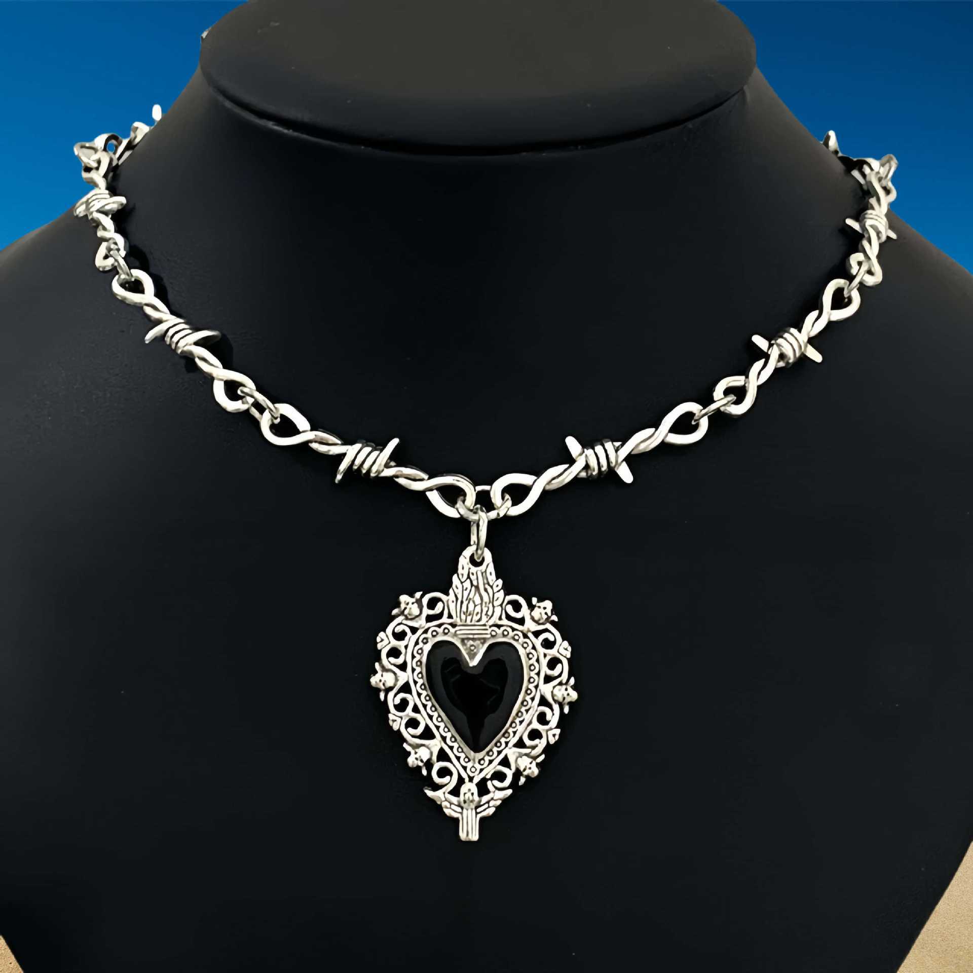 Thorny Barbed Necklace Unisex Accessory Punk Gothic Heart Unique Pendant - Image 4