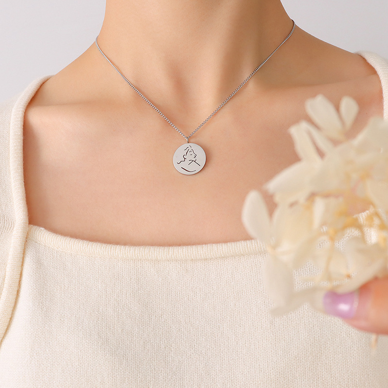 Stainless Steel Women Small Design Sense Necklace - Image 5