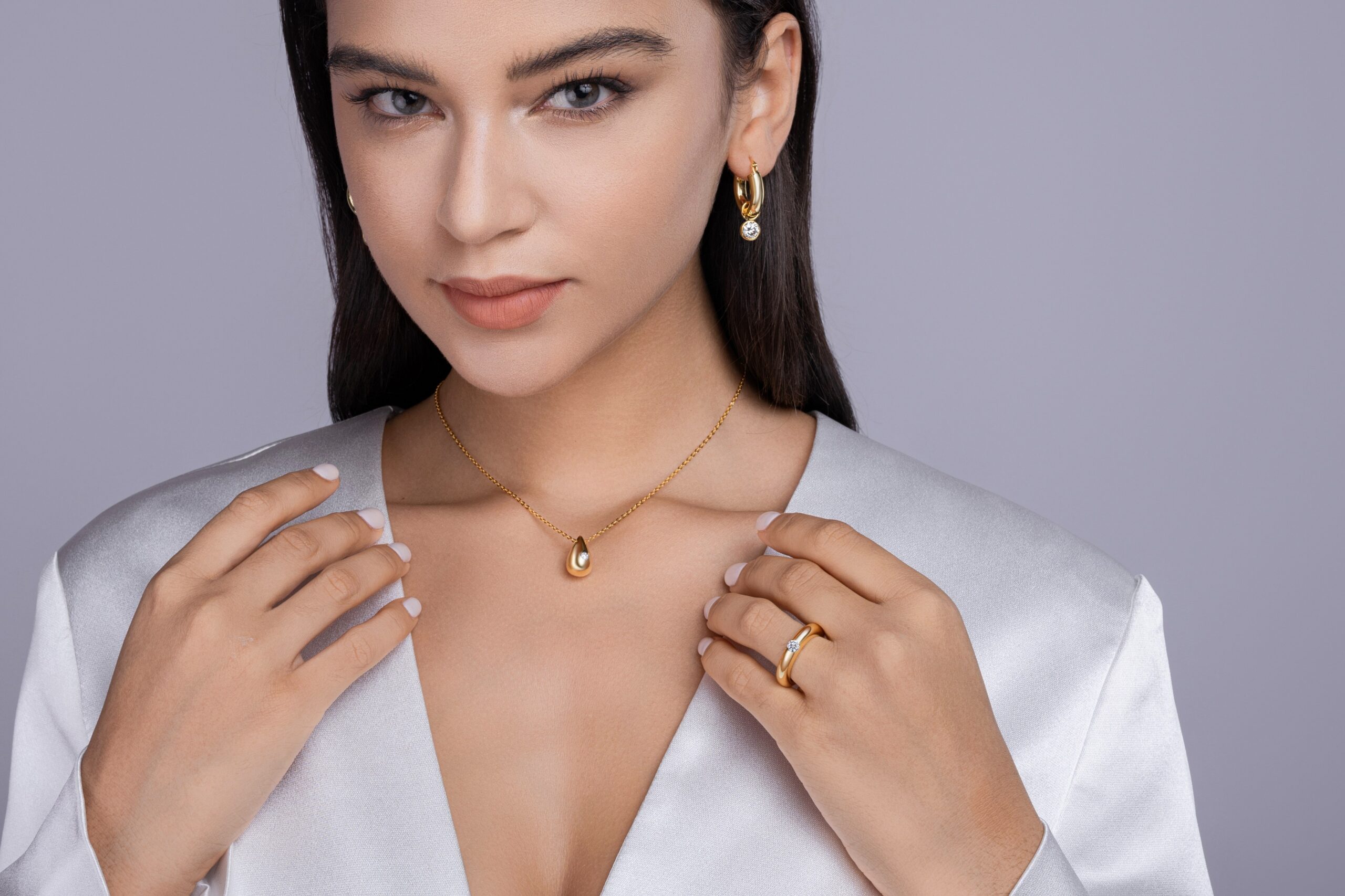 Angel Light Wing - A Luxurious And Fashionable Light Luxury Jewelry Silver Ring Set With Top-quality Moissanite, S925 Silver Plated Platinum - Image 2