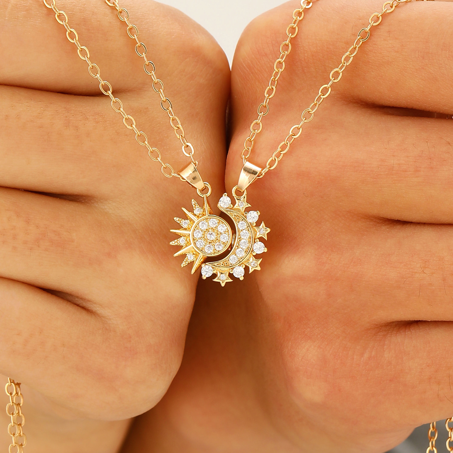 2pcs Necklace Sun And Moon Magnetic Pendant Clavicle Chain Necklace For Couple Lovers - Image 2